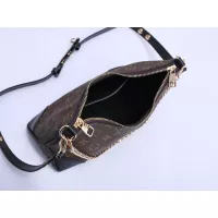 $32.00 USD Louis Vuitton Messenger Bags For Women #1338588