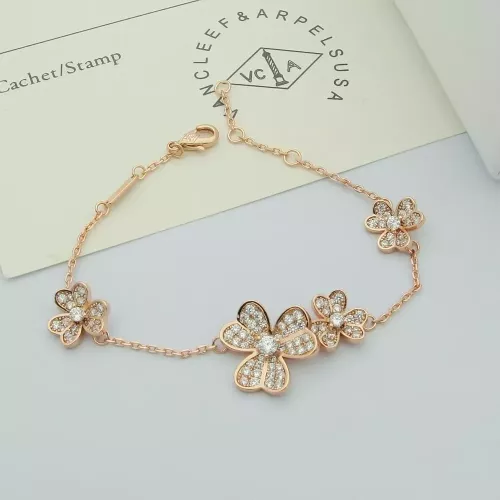 Van Cleef &amp; Arpels Bracelets For Women #1344027 $29.00 USD, Wholesale Replica Van Cleef &amp; Arpels Bracelets