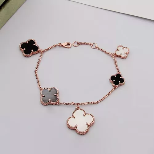 Van Cleef &amp; Arpels Bracelets For Women #1344167 $32.00 USD, Wholesale Replica Van Cleef &amp; Arpels Bracelets