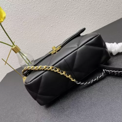 Replica Chanel AAA Quality Messenger Bags For Women #1344680 $92.00 USD for Wholesale