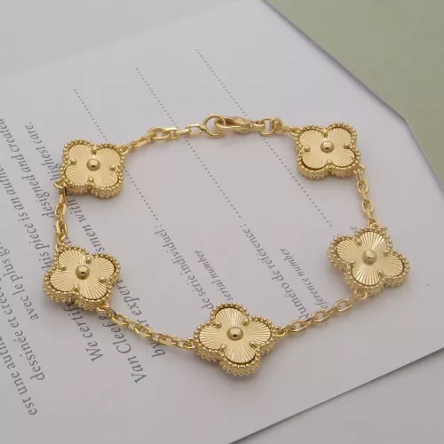 Van Cleef &amp; Arpels Bracelets For Women #1345136 $32.00 USD, Wholesale Replica Van Cleef &amp; Arpels Bracelets