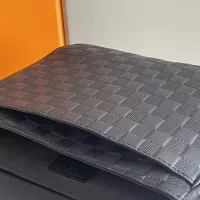 $165.00 USD Louis Vuitton AAA Man Messenger Bags #1349387