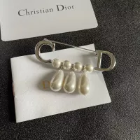 $32.00 USD Christian Dior Brooches For Women #1350968
