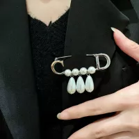 $32.00 USD Christian Dior Brooches For Women #1350968