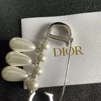 $32.00 USD Christian Dior Brooches For Women #1350968