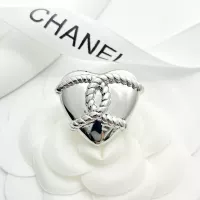 $27.00 USD Chanel Brooches For Women #1352282