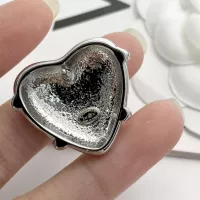 $27.00 USD Chanel Brooches For Women #1352282