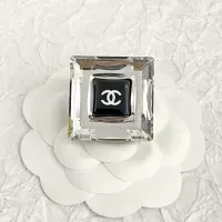 $32.00 USD Chanel Brooches For Women #1352315