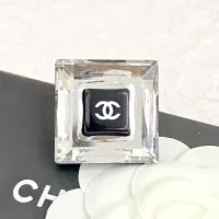 $32.00 USD Chanel Brooches For Women #1352315