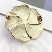 $32.00 USD Chanel Brooches For Women #1352371
