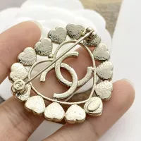 $34.00 USD Chanel Brooches For Women #1352374