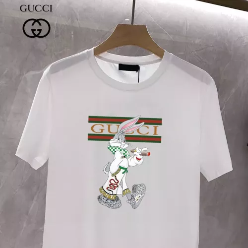 Replica Gucci T-Shirts Short Sleeved For Unisex #1353633 $25.00 USD for Wholesale
