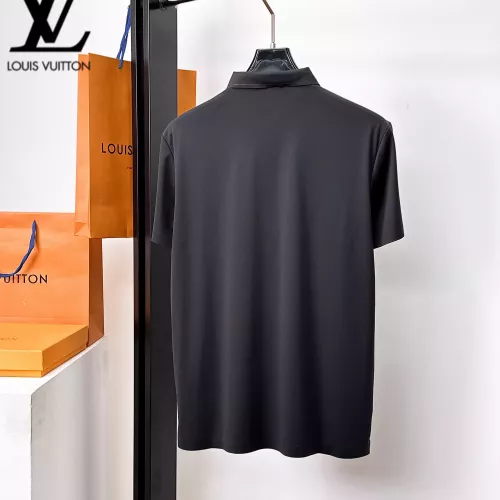 Replica Louis Vuitton LV T-Shirts Short Sleeved For Men #1353726 $48.00 USD for Wholesale