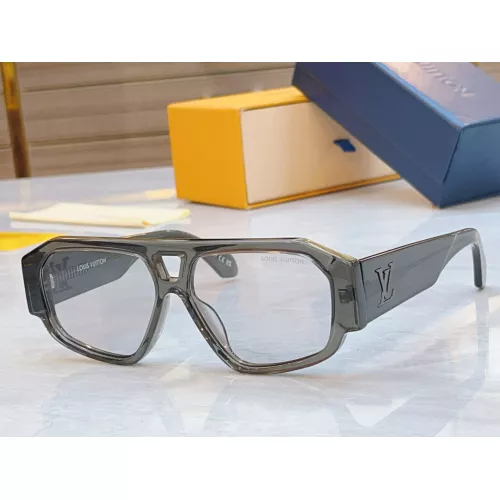 Louis Vuitton AAA Quality Sunglasses #1354142