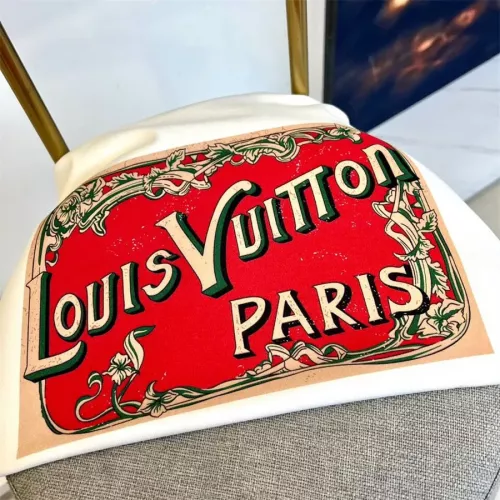 Replica Louis Vuitton LV T-Shirts Short Sleeved For Men #1354962 $45.00 USD for Wholesale