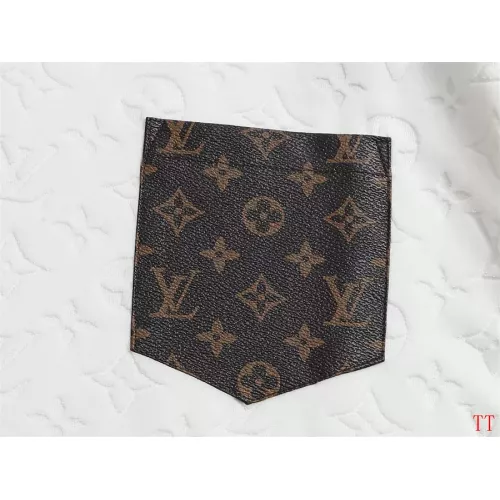Replica Louis Vuitton LV T-Shirts Short Sleeved For Unisex #1355123 $39.00 USD for Wholesale