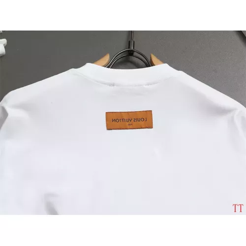 Replica Louis Vuitton LV T-Shirts Short Sleeved For Unisex #1355126 $39.00 USD for Wholesale