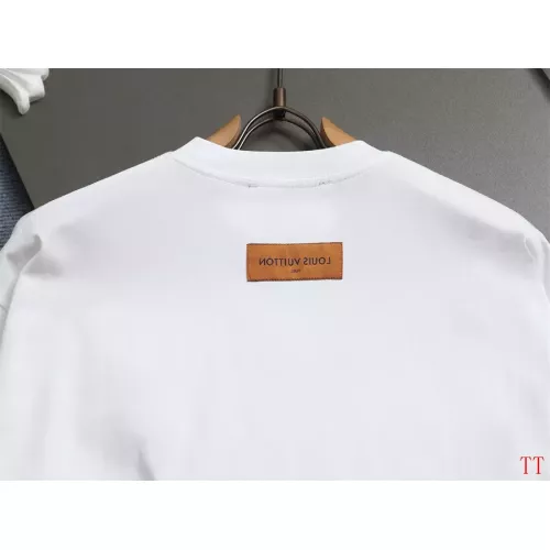 Replica Louis Vuitton LV T-Shirts Short Sleeved For Unisex #1355128 $39.00 USD for Wholesale
