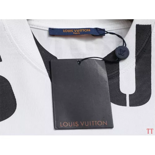Replica Louis Vuitton LV T-Shirts Short Sleeved For Unisex #1355133 $39.00 USD for Wholesale