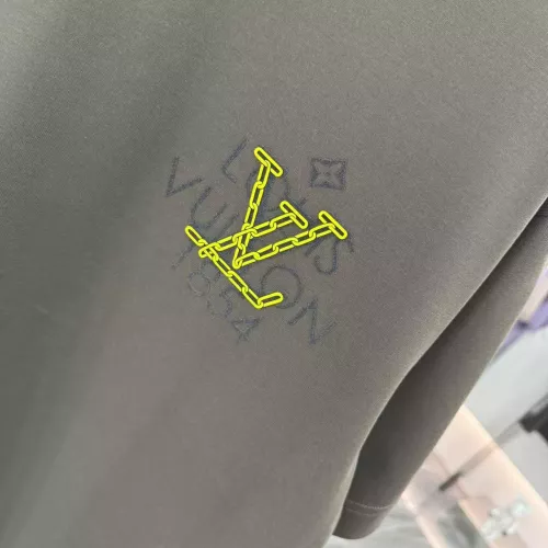 Replica Louis Vuitton LV T-Shirts Short Sleeved For Unisex #1355144 $42.00 USD for Wholesale