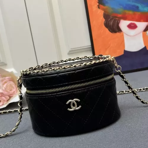 Chanel AAA Quality Messenger Bags For Women #1356081