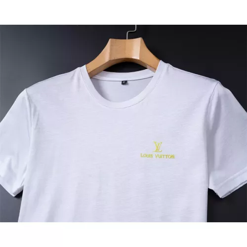 Replica Louis Vuitton LV T-Shirts Short Sleeved For Men #1358655 $25.00 USD for Wholesale