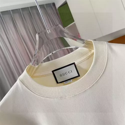 Replica Gucci T-Shirts Short Sleeved For Unisex #1358823 $42.00 USD for Wholesale