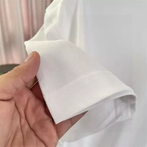 Replica Louis Vuitton LV T-Shirts Short Sleeved For Unisex #1358840 $42.00 USD for Wholesale