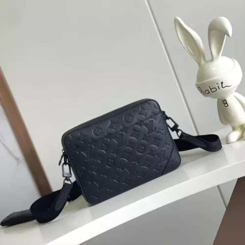 Louis Vuitton AAA Quality Messenger Bags For Unisex #1358911 $182.00 USD, Wholesale Replica Louis Vuitton AAA Quality Messenger Bags