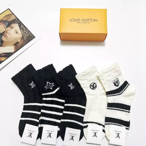 Replica Louis Vuitton LV Socks #1360058 $27.00 USD for Wholesale