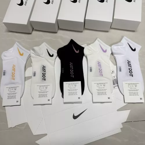 Nike Socks For Women #1360320 $25.00 USD, Wholesale Replica Nike Socks