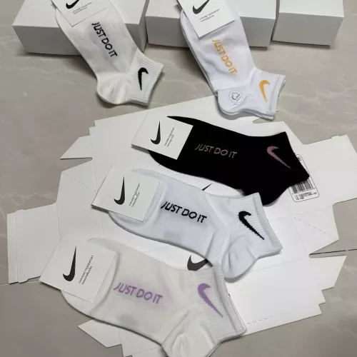 Replica Nike Socks For Women #1360320 $25.00 USD for Wholesale