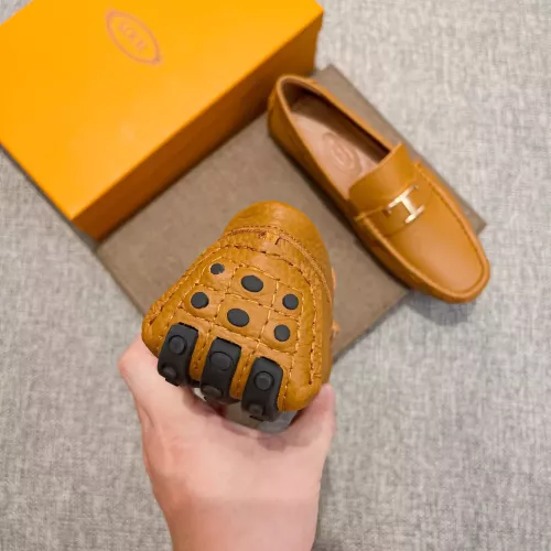 Replica TOD'S Oxfords Shoes For Men #1361690 $85.00 USD for Wholesale