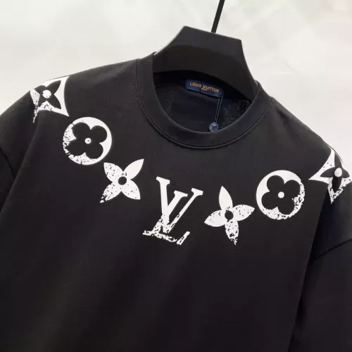 Replica Louis Vuitton LV T-Shirts Short Sleeved For Unisex #1361887 $39.00 USD for Wholesale