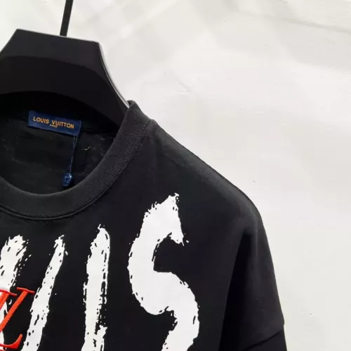 Replica Louis Vuitton LV T-Shirts Short Sleeved For Unisex #1361889 $39.00 USD for Wholesale