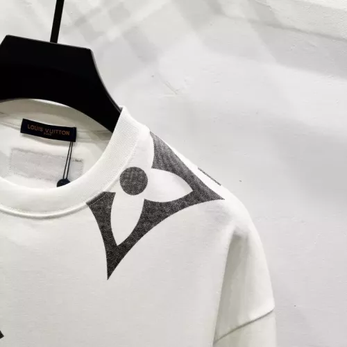 Replica Louis Vuitton LV T-Shirts Short Sleeved For Unisex #1361892 $40.00 USD for Wholesale