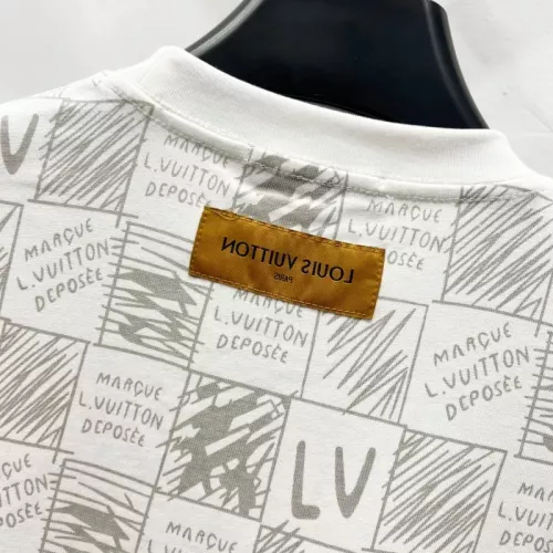 Replica Louis Vuitton LV T-Shirts Short Sleeved For Unisex #1361894 $40.00 USD for Wholesale