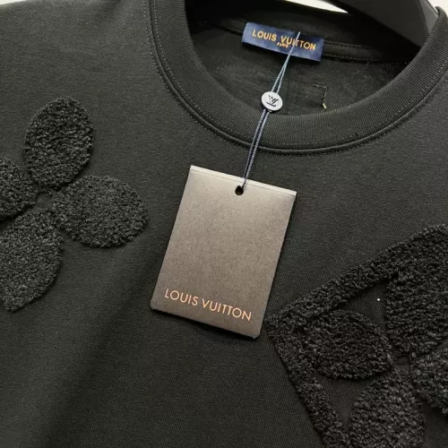 Replica Louis Vuitton LV T-Shirts Short Sleeved For Unisex #1361899 $40.00 USD for Wholesale