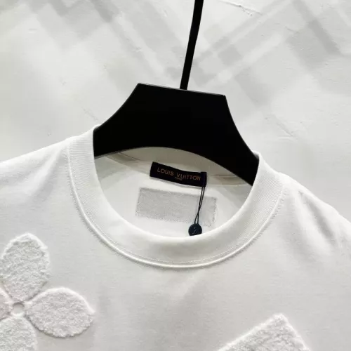 Replica Louis Vuitton LV T-Shirts Short Sleeved For Unisex #1361900 $40.00 USD for Wholesale