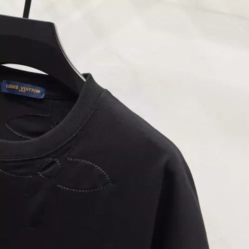 Replica Louis Vuitton LV T-Shirts Short Sleeved For Unisex #1361902 $41.00 USD for Wholesale