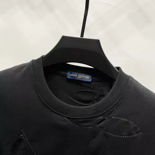 Replica Louis Vuitton LV T-Shirts Short Sleeved For Unisex #1361902 $41.00 USD for Wholesale