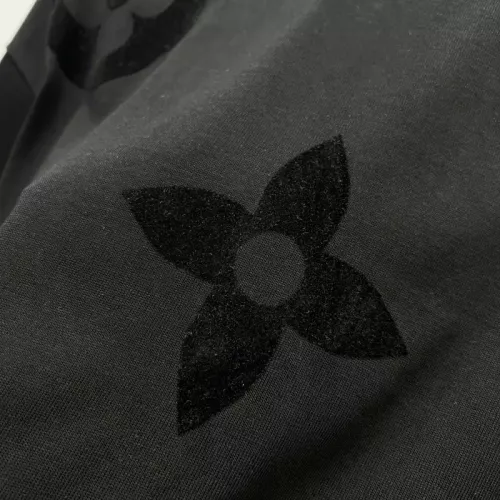 Replica Louis Vuitton LV T-Shirts Short Sleeved For Unisex #1361907 $41.00 USD for Wholesale