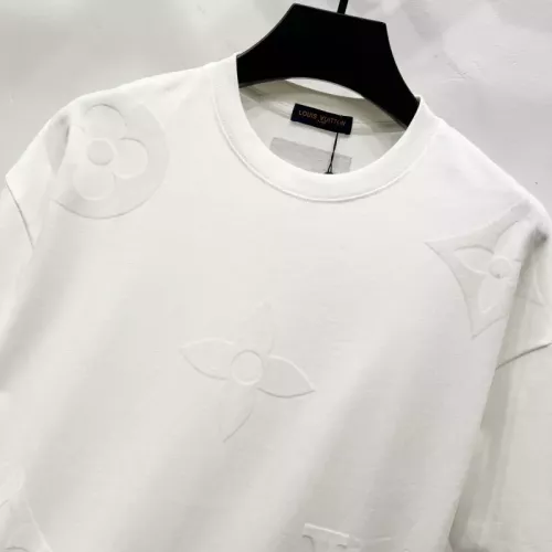 Replica Louis Vuitton LV T-Shirts Short Sleeved For Unisex #1361908 $41.00 USD for Wholesale