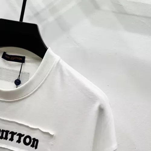Replica Louis Vuitton LV T-Shirts Short Sleeved For Unisex #1361910 $41.00 USD for Wholesale