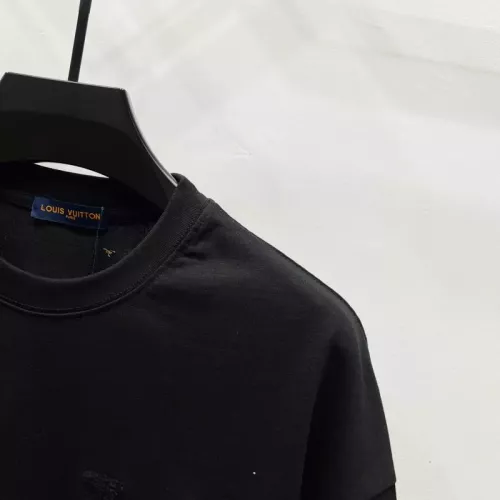 Replica Louis Vuitton LV T-Shirts Short Sleeved For Unisex #1361916 $40.00 USD for Wholesale