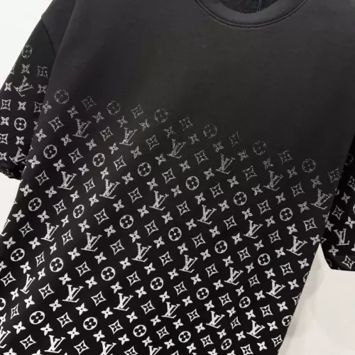 Replica Louis Vuitton LV T-Shirts Short Sleeved For Unisex #1361918 $40.00 USD for Wholesale