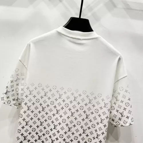 Replica Louis Vuitton LV T-Shirts Short Sleeved For Unisex #1361919 $40.00 USD for Wholesale