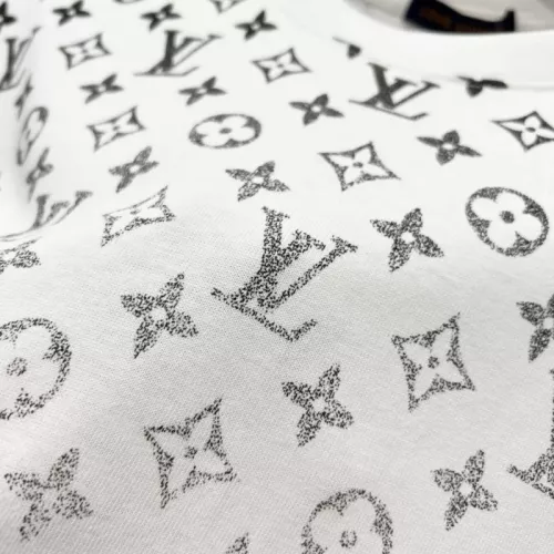 Replica Louis Vuitton LV T-Shirts Short Sleeved For Unisex #1361921 $40.00 USD for Wholesale