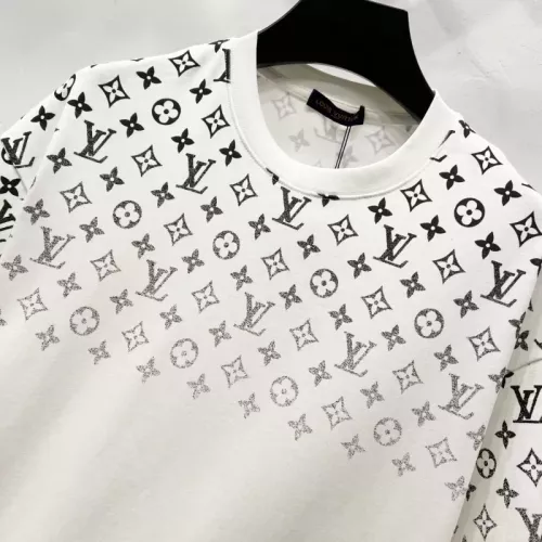 Replica Louis Vuitton LV T-Shirts Short Sleeved For Unisex #1361921 $40.00 USD for Wholesale