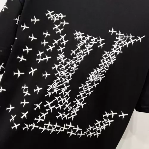 Replica Louis Vuitton LV T-Shirts Short Sleeved For Unisex #1361922 $40.00 USD for Wholesale
